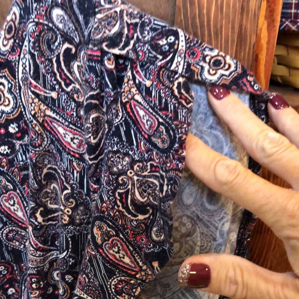 Pasiley Print Shirt - Picture 3 of 5
